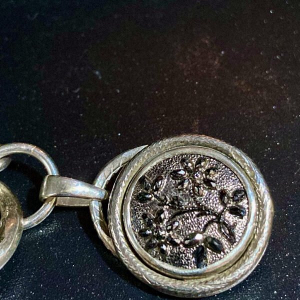 Victorian embossed button jewelry Victorian floral embossed button jewellery French antique button jewelry French antique button jewellery silver sterling bracelet sterling silver links silver link bracelet hand crafted bracelets