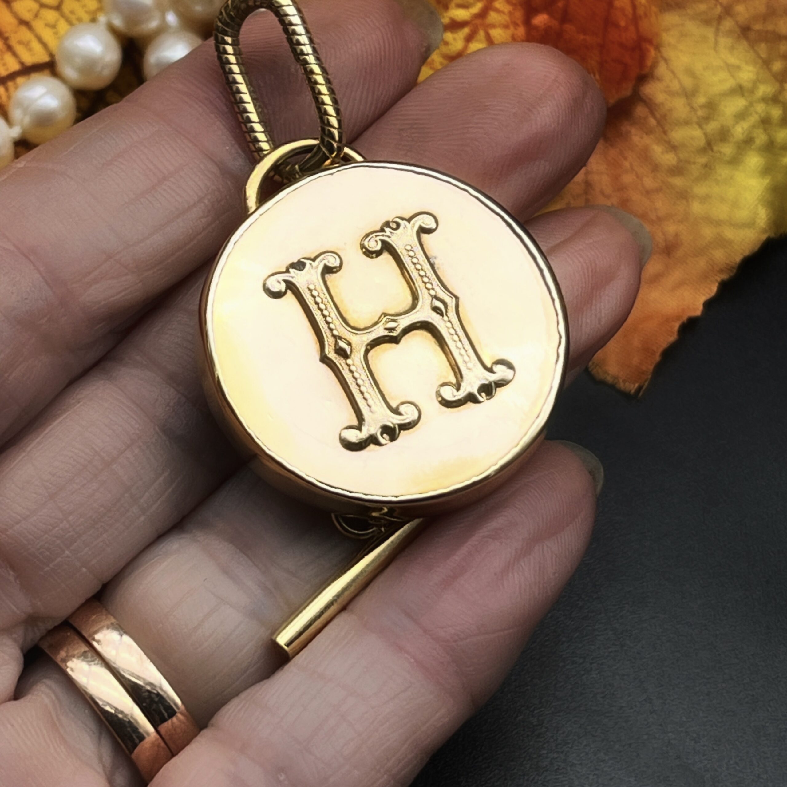 French Monogram Jewellery "Hondrine" French Antique Monogram Button Pendant - Image 13