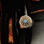 "Thérèse" Vintage French Boho Button Ring - Image 3