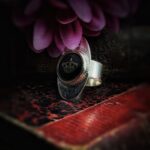 "Enrica" Black and Gold Crown button Ring - Image 3