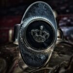 "Enrica" Black and Gold Crown button Ring