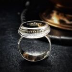 "Enrica" Black and Gold Crown button Ring - Image 8