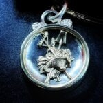 "Josephine" Antique Versailles Button Pendant - Image 3